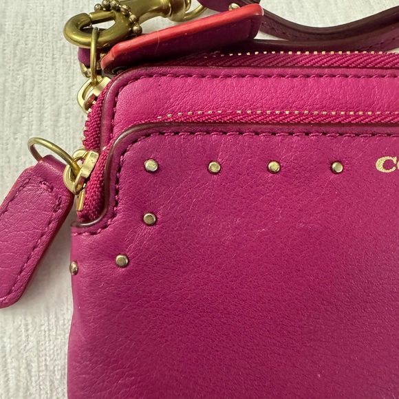 Coach EUC studded wristlet - Picture 5 of 8